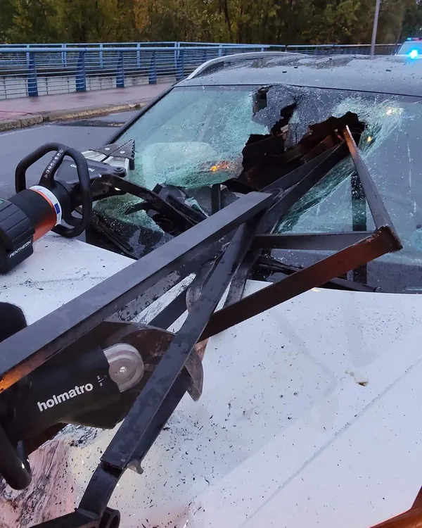 ACCIDENTE EN FERNANDEZ LADREDA - BOMBEROS DE LEON