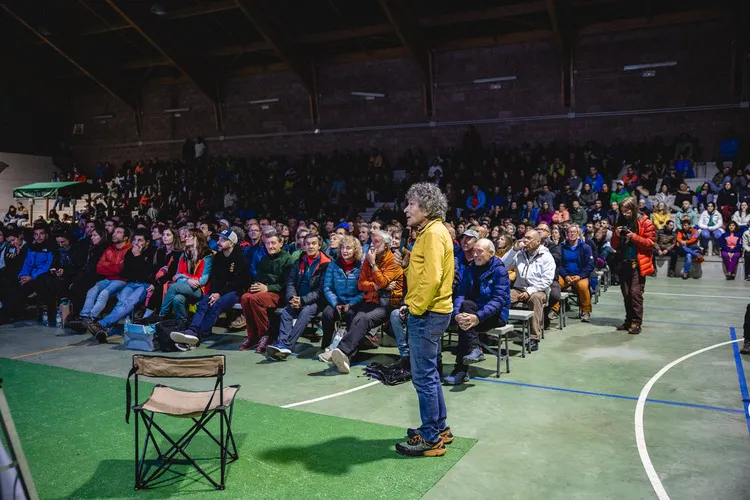 CARLOS SORIA EN LAS JORNADAS DE MONTAÑA DE VALDEÓN
